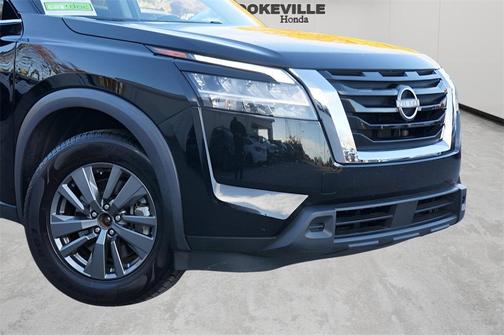 2022 Nissan Pathfinder S 2WD