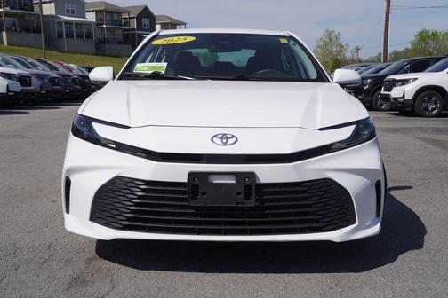 Ice Cap 2025 Toyota Camry LE