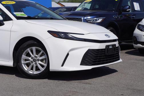 Ice Cap 2025 Toyota Camry LE