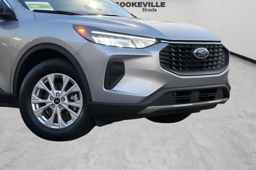 Iconic Silver Metallic 2023 Ford Escape Active