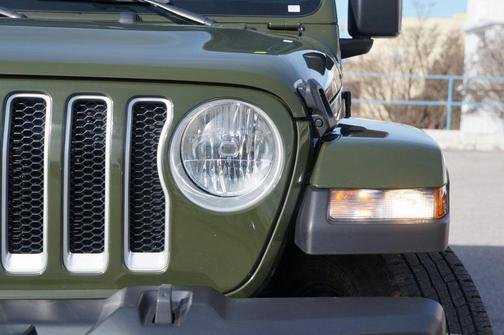 2023 Jeep Wrangler 4-Door Sahara