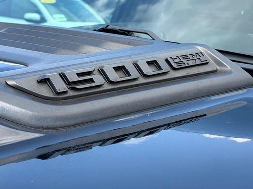 Diamond Black Crystal Pearlcoat 2020 RAM 1500 Rebel