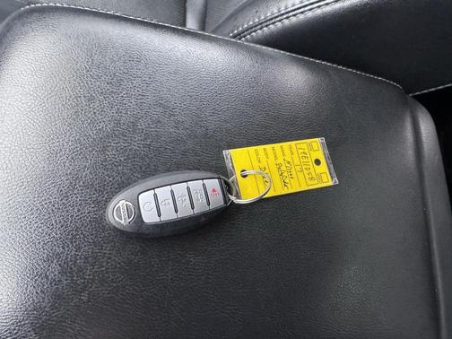 2017 Nissan Pathfinder Platinum