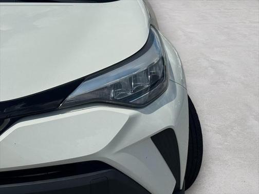 2021 Toyota C-HR LE