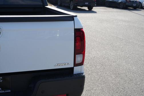 2022 Honda Ridgeline Black