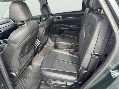2022 Kia Sorento EX