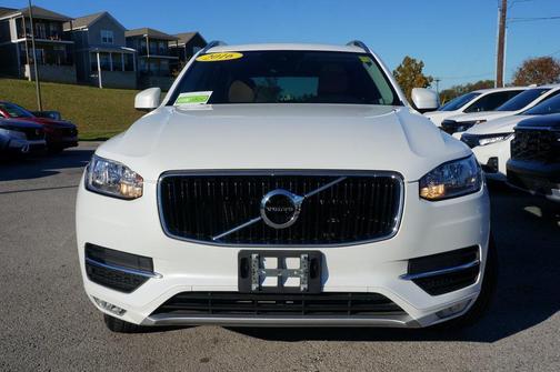 2016 Volvo XC90 T5 Momentum