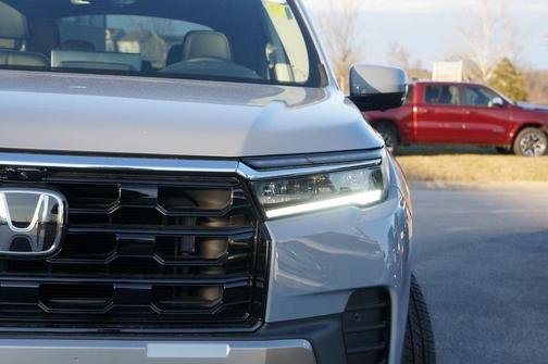 2026 Honda Pilot Touring 8-Passenger