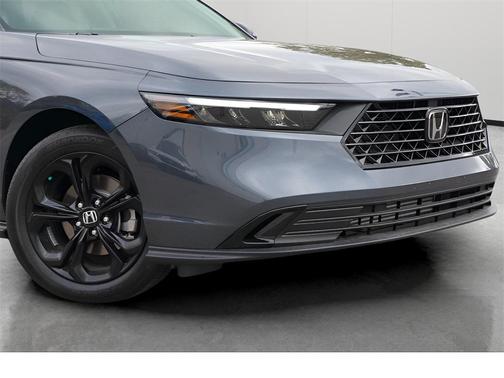 2025 Honda Accord LX 1.5T