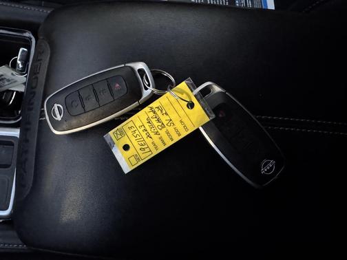 2023 Nissan Pathfinder SV FWD