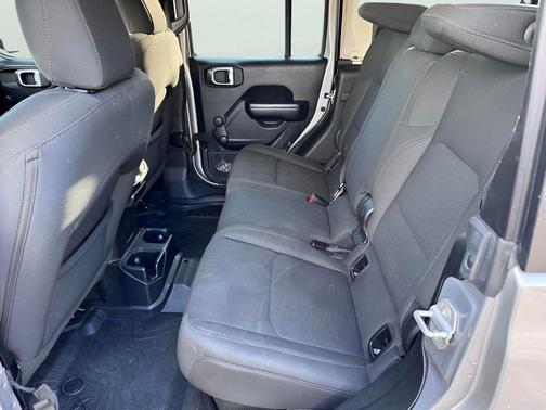 Billet Silver Metallic Clearcoat 2020 Jeep Gladiator Sport