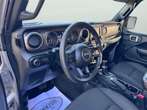 Billet Silver Metallic Clearcoat 2020 Jeep Gladiator Sport