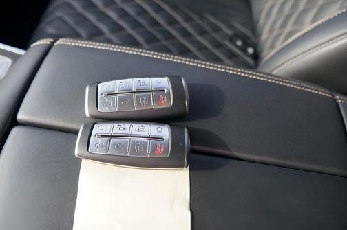 Makalu Gray 2024 Genesis GV80 3.5T