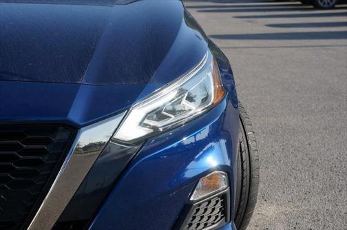 2022 Nissan Altima SR FWD