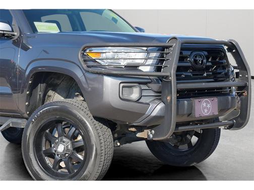 2017 Toyota Tacoma SR