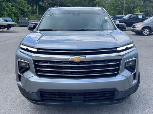 Sterling Gray Metallic 2025 Chevrolet Traverse LT