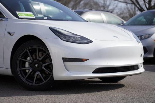2020 Tesla Model 3 Standard Range