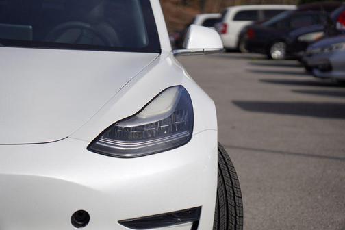 2020 Tesla Model 3 Standard Range