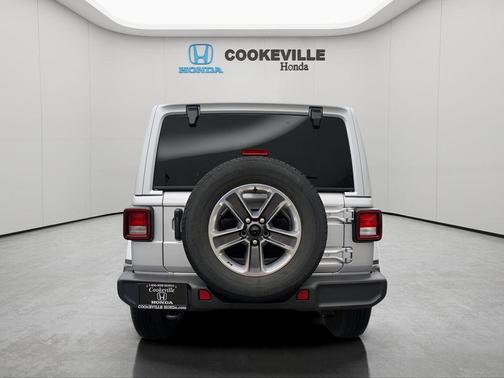 2023 Jeep Wrangler 4-Door Sahara