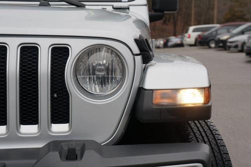 2023 Jeep Wrangler 4-Door Sahara