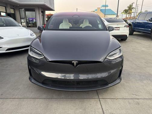 2023 Tesla Model X Plaid Tri Motor All-Wheel Drive