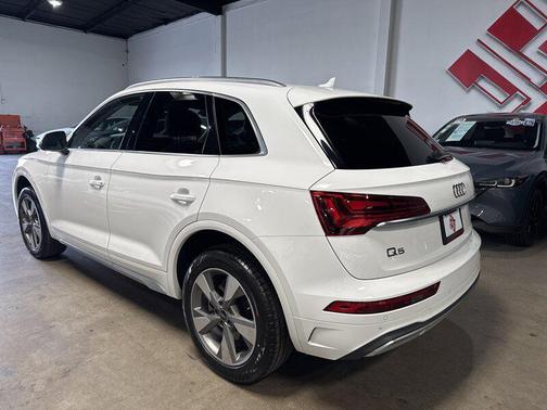 2023 Audi Q5 40 Premium