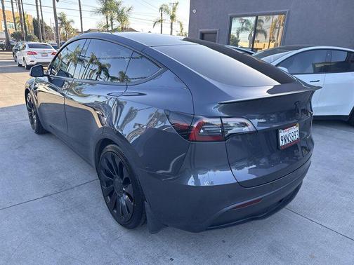 2022 Tesla Model Y Performance Dual Motor All-Wheel Drive