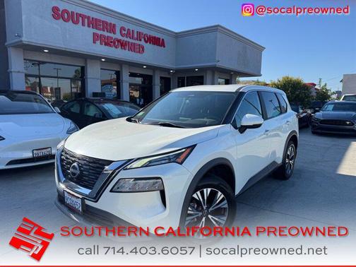 Pearl White TriCoat 2023 Nissan Rogue SV