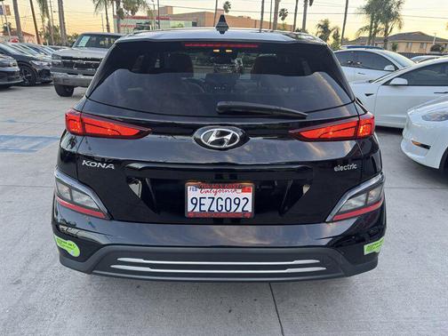 2023 Hyundai KONA EV SE