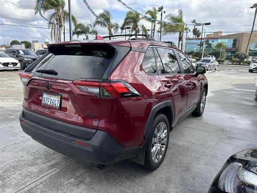 2021 Toyota RAV4 XLE Premium