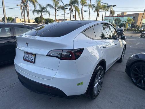 2023 Tesla Model Y Long Range Dual Motor All-Wheel Drive