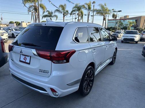 2018 Mitsubishi Outlander PHEV SEL