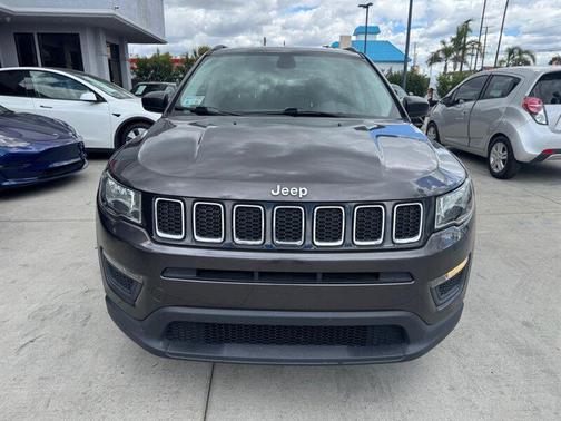 Granite Crystal Metallic Clearcoat 2018 Jeep Compass Sport