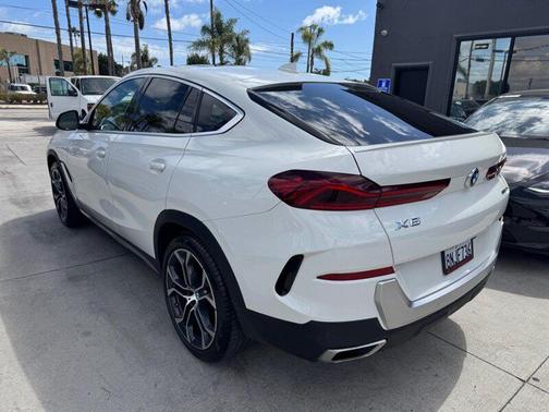 Mineral White Metallic 2020 BMW X6 sDrive40i