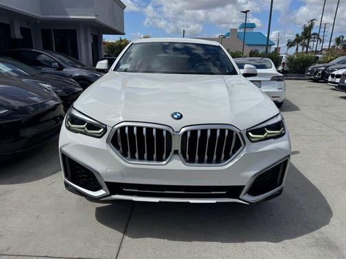 Mineral White Metallic 2020 BMW X6 sDrive40i