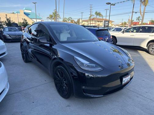 2023 Tesla Model Y RWD