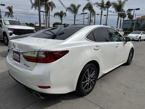 2017 Lexus ES 350 Base