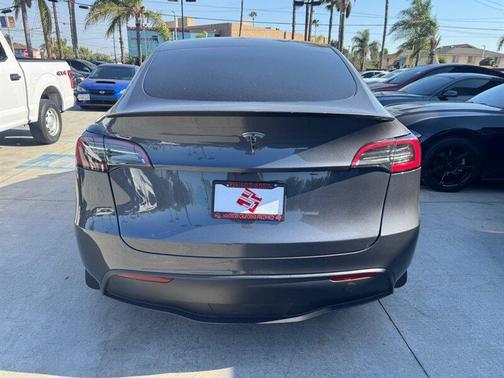 Midnight Silver Metallic 2023 Tesla Model Y Performance Dual Motor All-Wheel Drive
