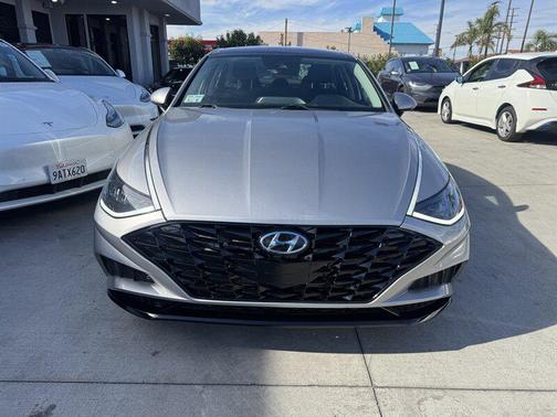 Shimmering Silver Pearl 2020 Hyundai SONATA SEL