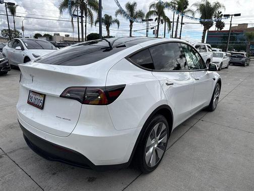 2021 Tesla Model Y Long Range Dual Motor All-Wheel Drive