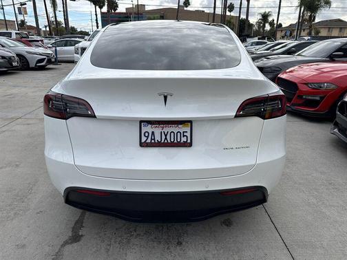 2021 Tesla Model Y Long Range Dual Motor All-Wheel Drive