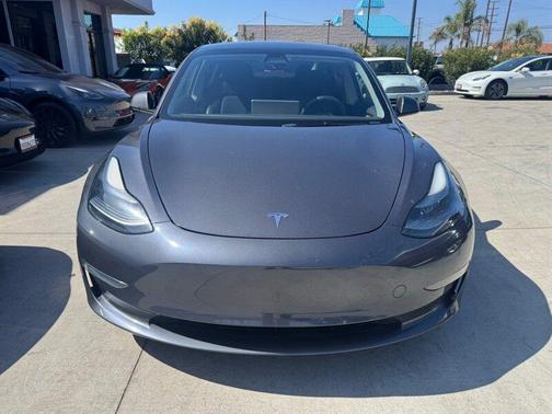 Midnight Silver Metallic 2023 Tesla Model 3 Standard Range