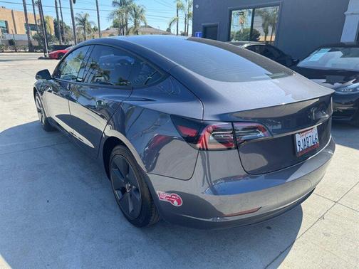 Midnight Silver Metallic 2023 Tesla Model 3 Standard Range