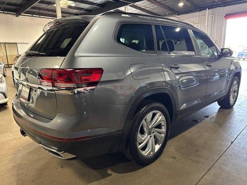 2022 Volkswagen Atlas 3.6L SE w/Technology