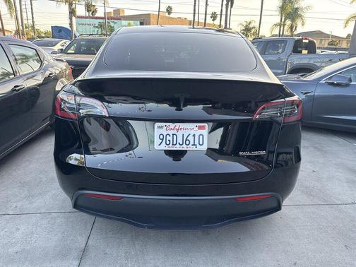 2023 Tesla Model Y Performance Dual Motor All-Wheel Drive