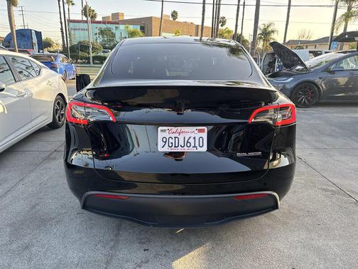 2023 Tesla Model Y Performance Dual Motor All-Wheel Drive