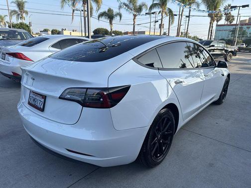 2022 Tesla Model 3 Standard Range