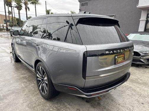 2023 Land Rover Range Rover P530 SE