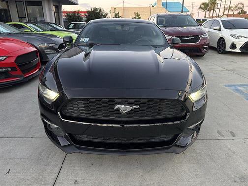 2016 Ford Mustang EcoBoost Premium