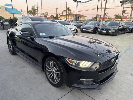 2016 Ford Mustang EcoBoost Premium